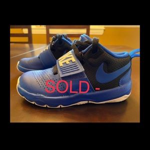 NIKE Hustle Basketball sneakers - size 13 toddler boys - BLUE - Wore 2x